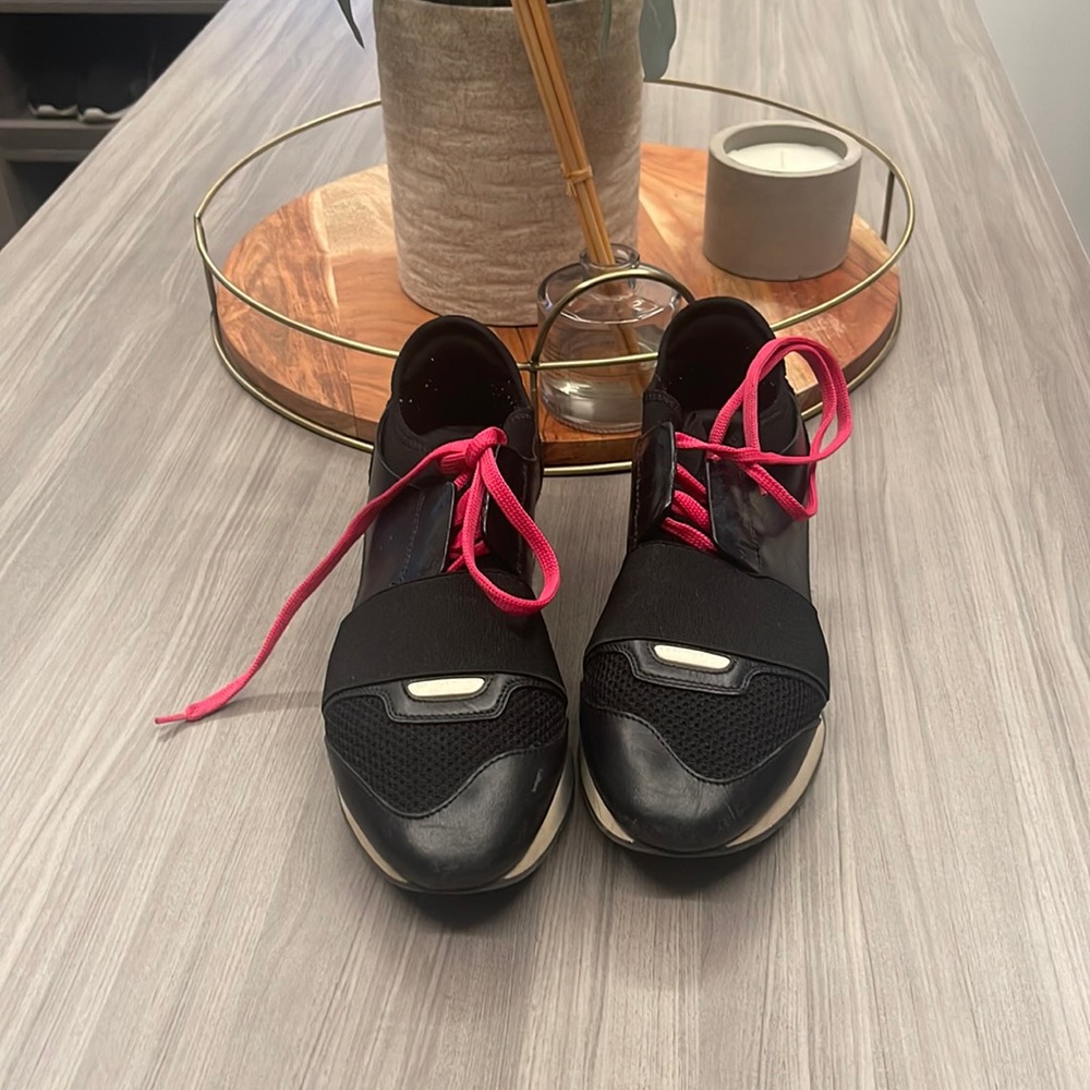 Authentic balenciaga sneakers.